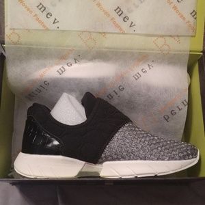 NWT Bernie Mev Sneakers